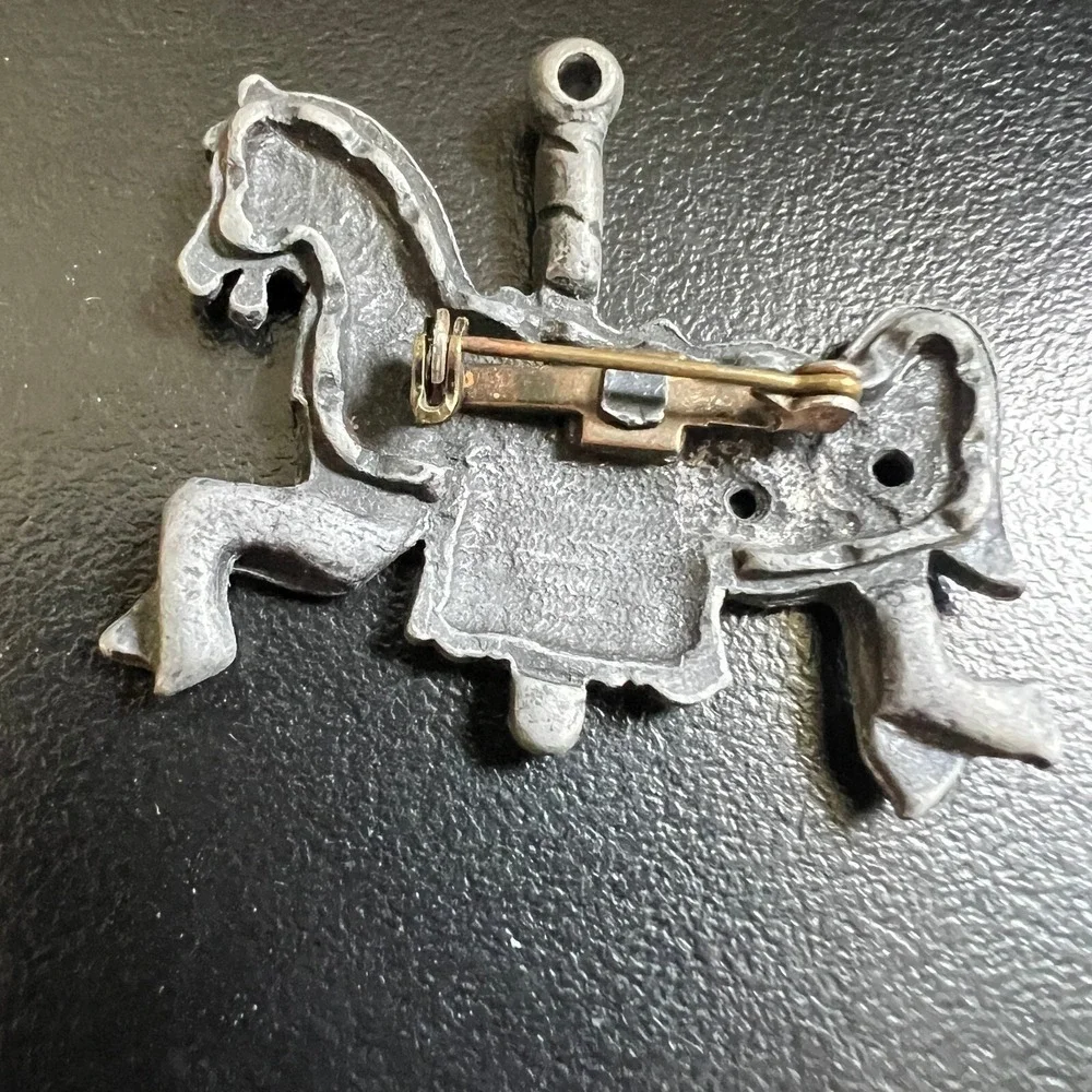 Vintage Carousel Horse‎ Brooch Pewter Tone Animal Pin